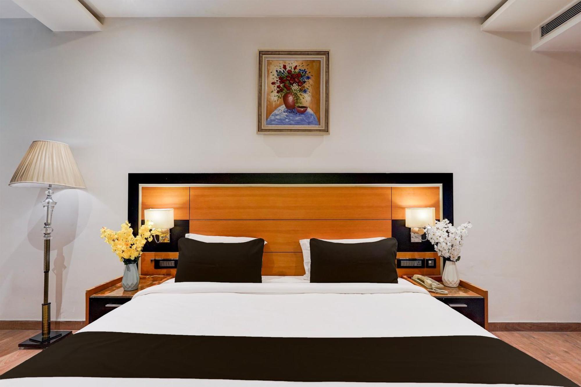 Townhouse Oak Agra Near Sultanganj Puliya Formerly Bb Grand Esterno foto