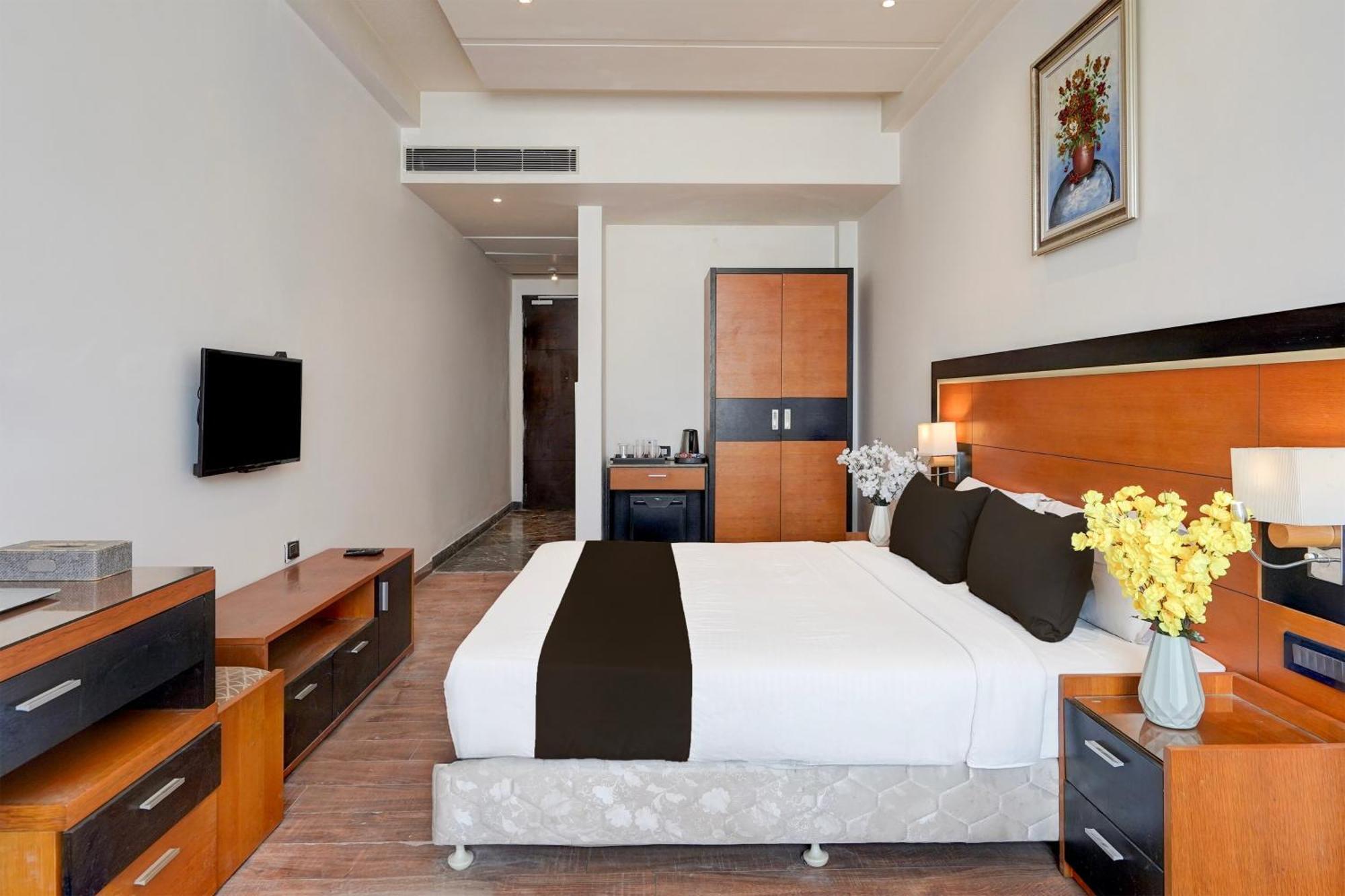 Townhouse Oak Agra Near Sultanganj Puliya Formerly Bb Grand Esterno foto
